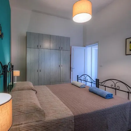 Two-room Beachfront In Santa Caterina Nardo